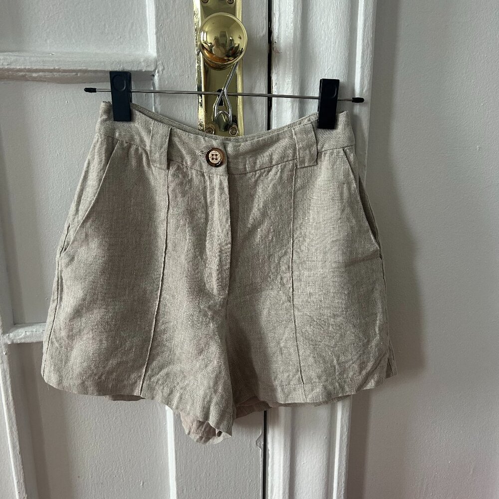 DISSH High-Waist Linen Blend Shorts in Light Beige